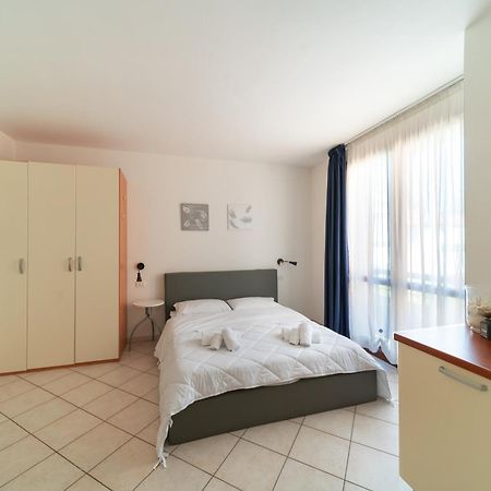 Residence Alessandra Чезенатико Екстериор снимка