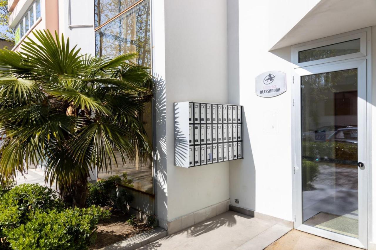 Residence Alessandra Чезенатико Екстериор снимка