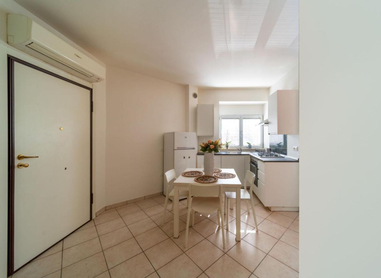 Residence Alessandra Чезенатико Екстериор снимка