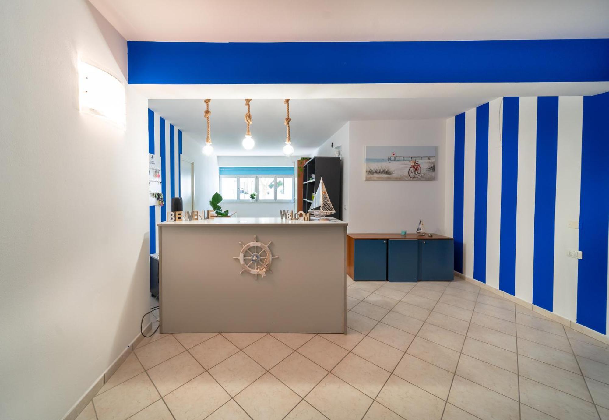 Residence Alessandra Чезенатико Екстериор снимка