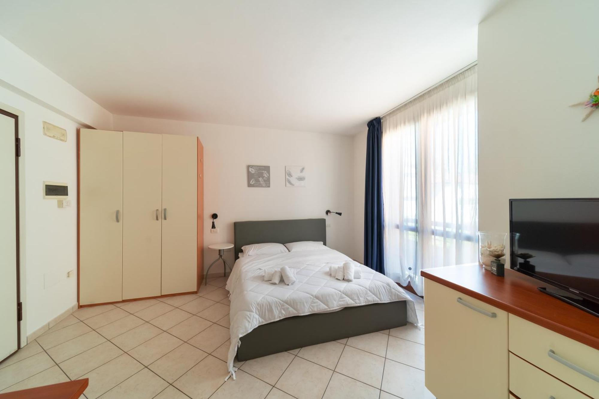 Residence Alessandra Чезенатико Екстериор снимка